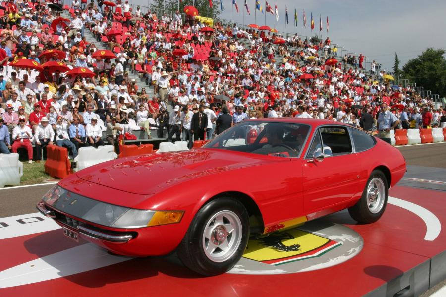  Ferrari 365 GTB/4 Daytona 1968 года  (WW) (фото 44 из 76)